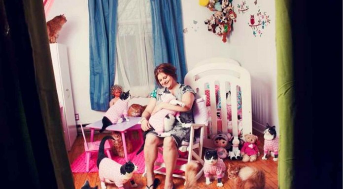 Gente que siente pasión por los gatos