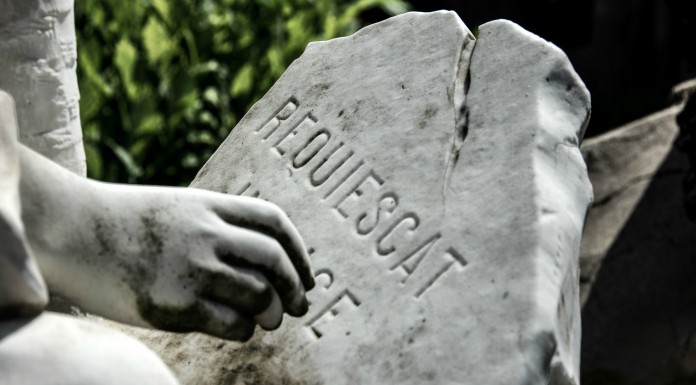 Epitafios ¡muy simpáticos! (Parte I)