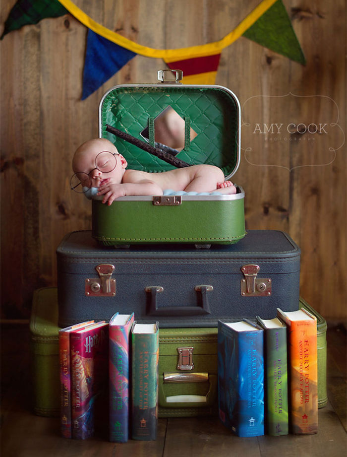 geeky-newborn-baby-photography-2__700