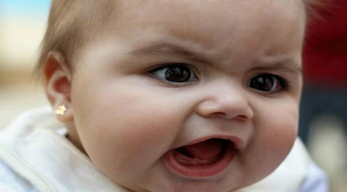 Bebe ¡discute con su padre!