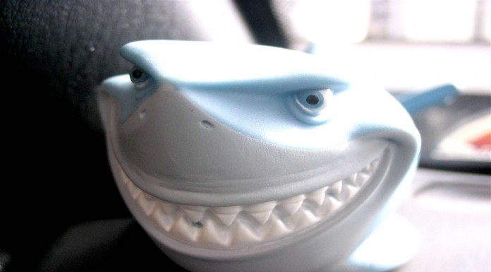 Broma en la pescadería ¡cuidado con el tiburón!