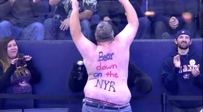 Dándolo todo ¡el oso se apunta!