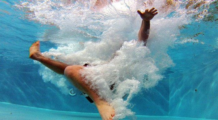 Allí había muchas piscinas y él no tenía ¡ninguna!