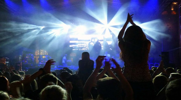 Artistas asustados por fans ¡muy locos! (Parte II)