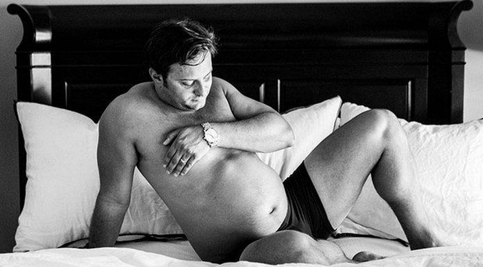 Hombre se saca fotos ¡orgulloso de su embarazo!