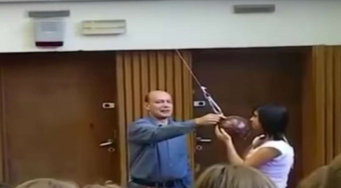 Nunca te fíes de tu profesor de física…