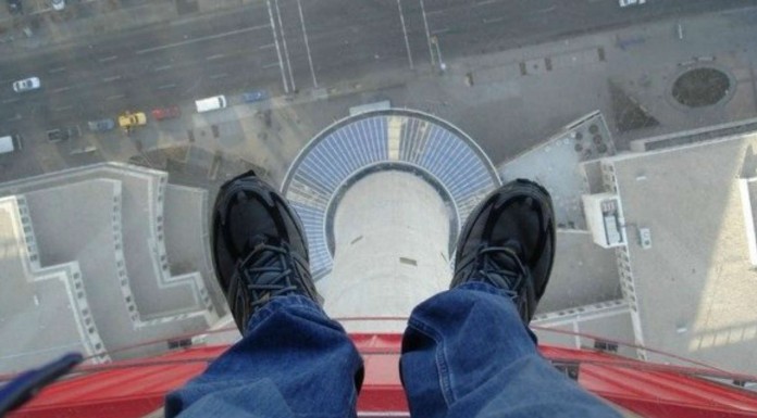 Si tienes vértigo entenderás a este pobre hombre