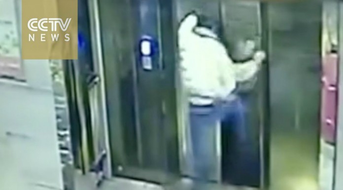 ¡Nunca te enfades con un ascensor!